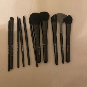 Elf 11 piece brush set